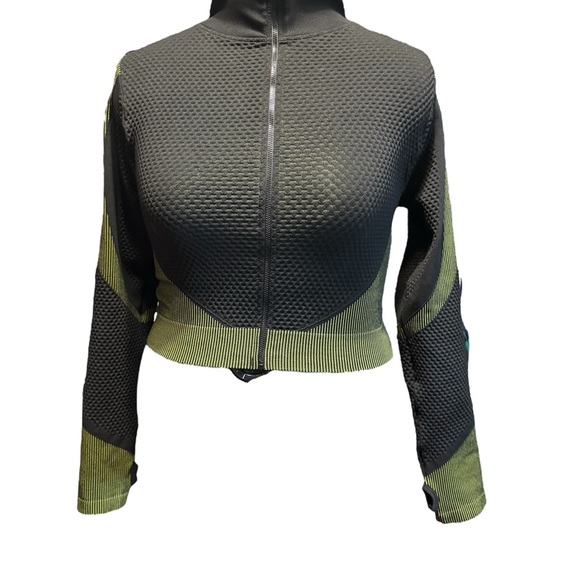 SHEIN Tops - NWOT workout athletic jacket super stretchy
